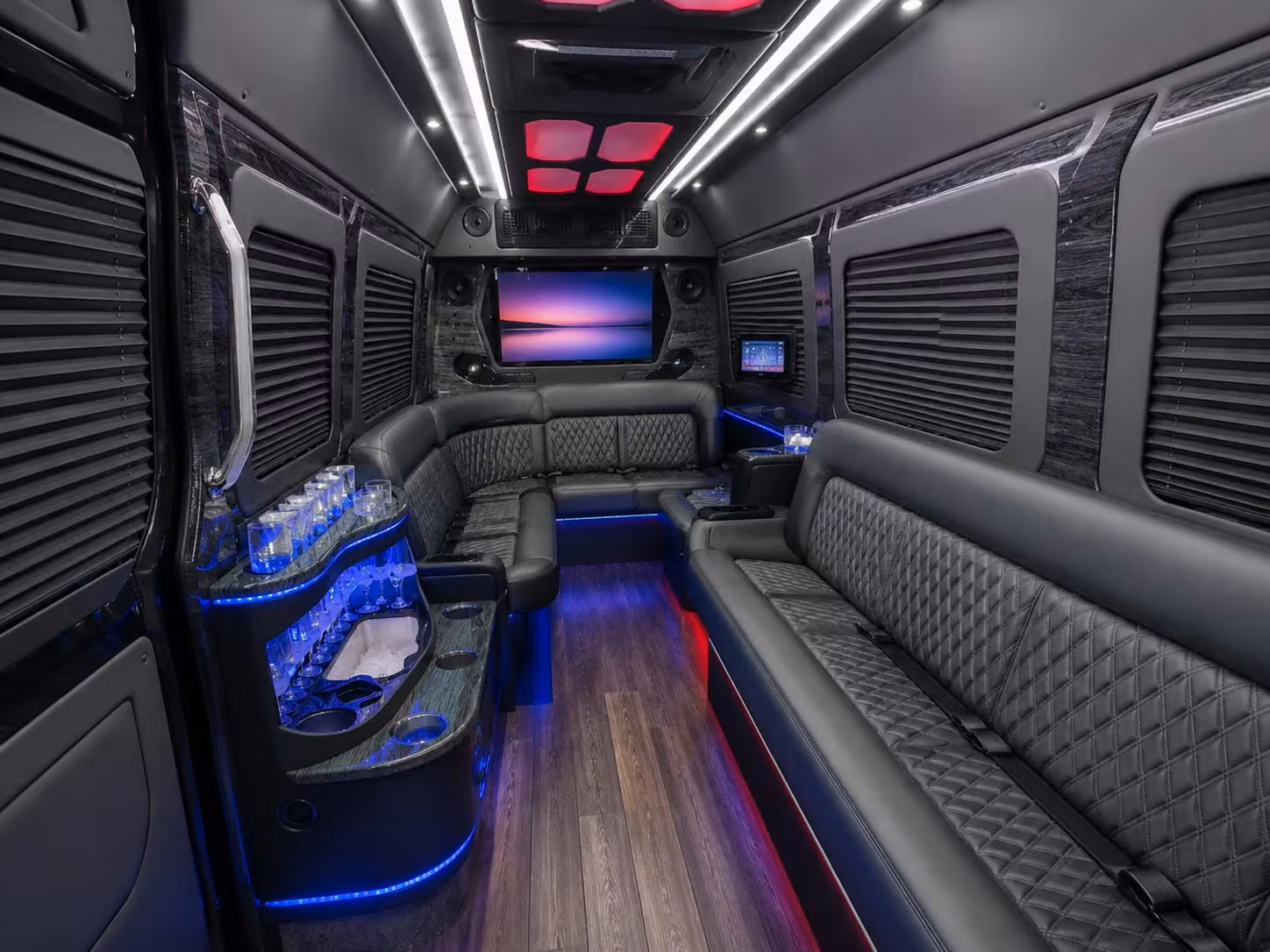 airport transfers for aurora corporate teams flying through den