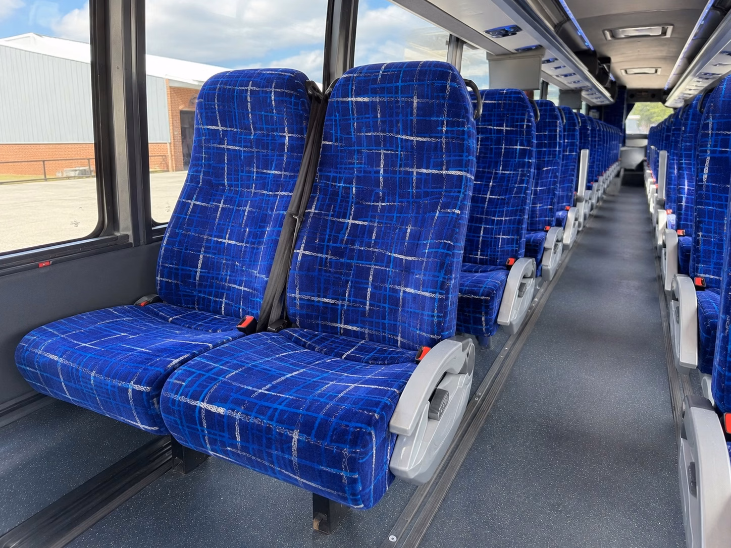 college and university sporting event transportation around the aurora area