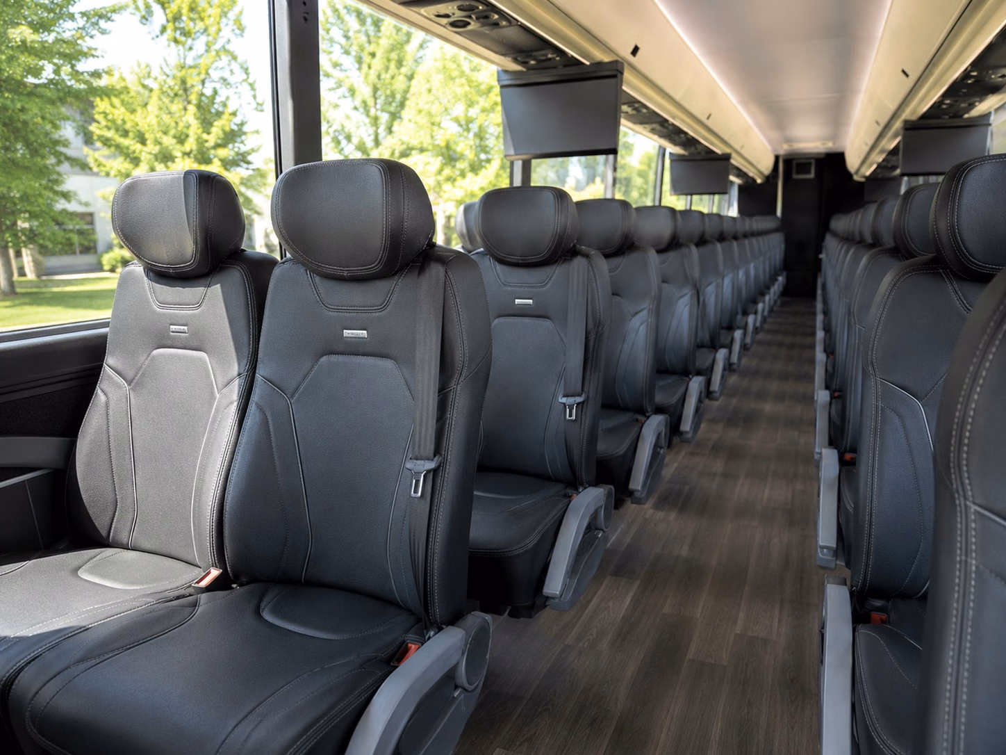 dia arrival shuttles for out of town wedding guests in aurora