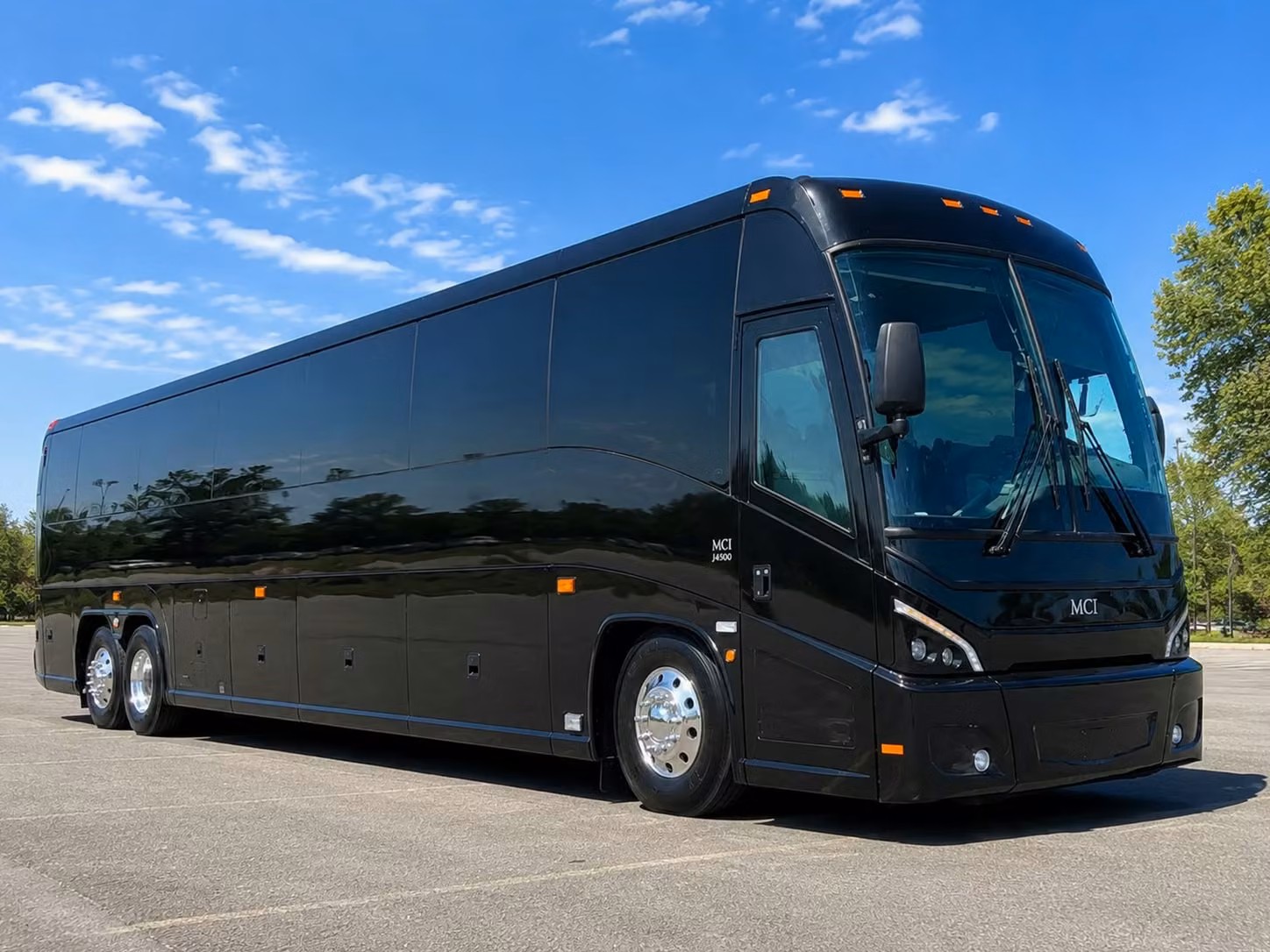 prom homecoming and school event bus rentals in aurora